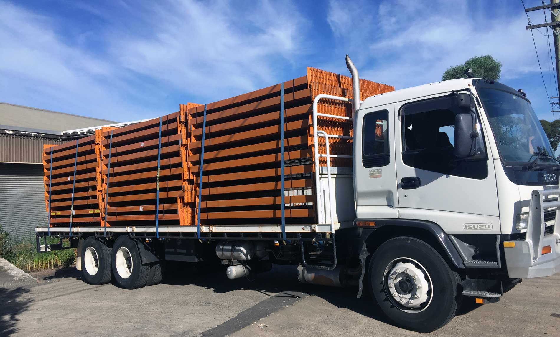 used-pallet-racking-on-delivery-truck